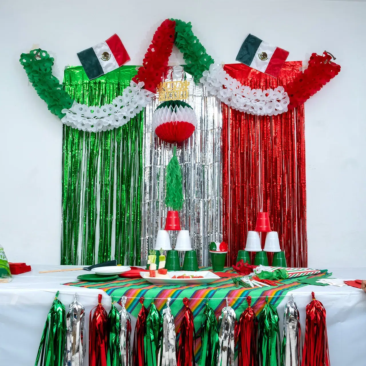 Guirnalda Gusano Tricolor para Celebraciones